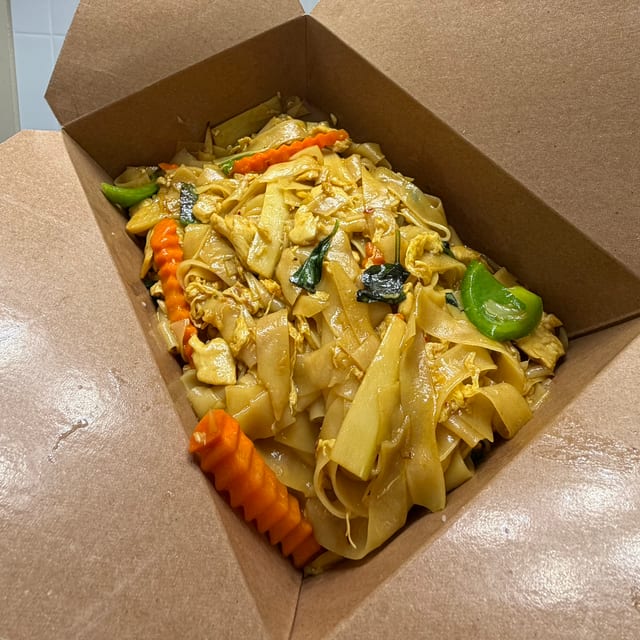 N4. Drunken Noodles.