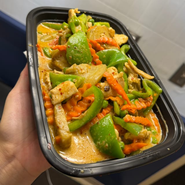 S8. Gang Keawarn Green Curry.