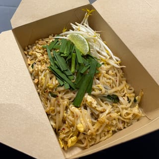 N3. Pad Thai Curry Noodles